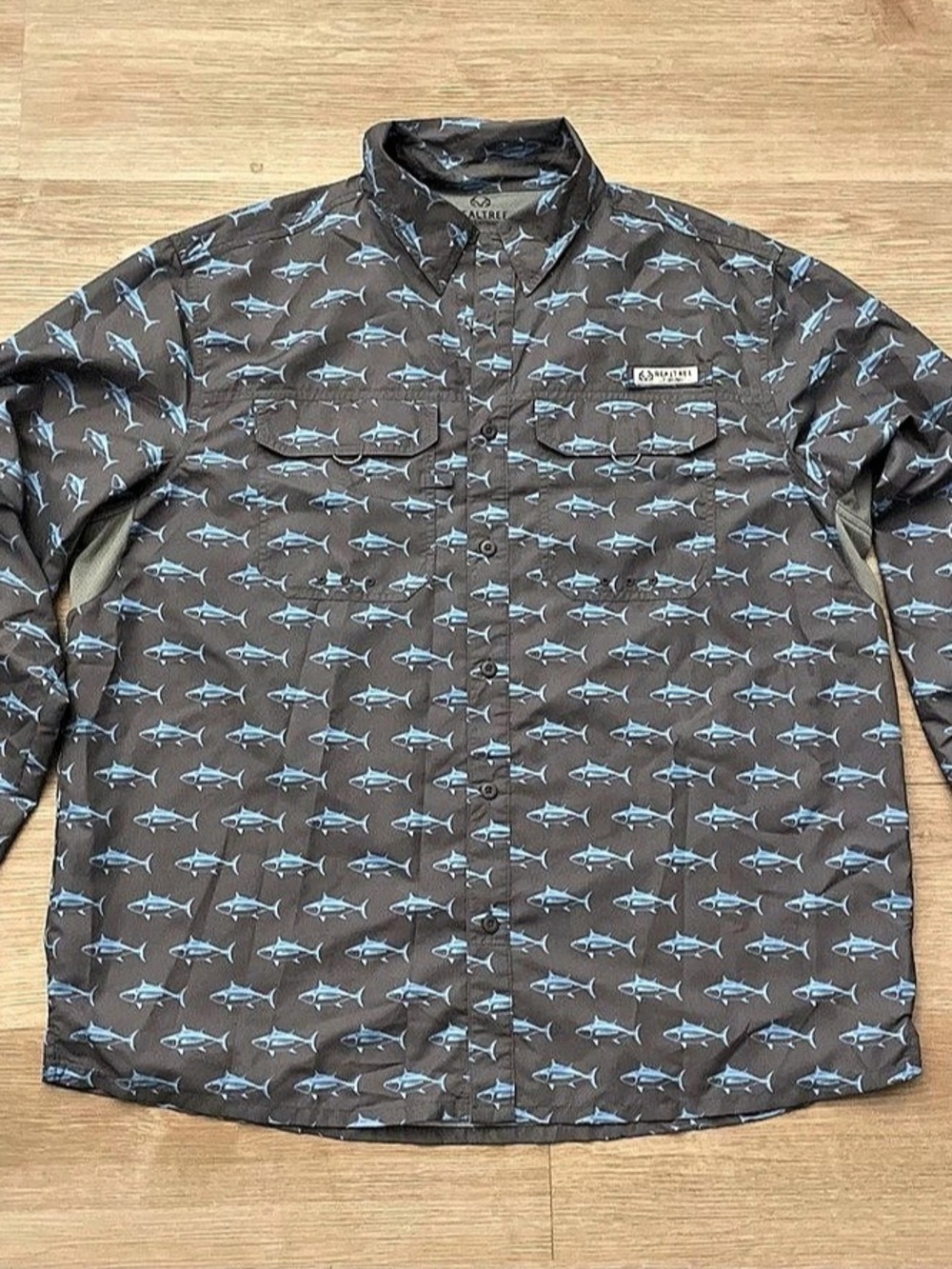 Realtree Men's XL Long Sleeve Fishing Guide Shirt - UPF 40 Gray Blue Tuna Print
